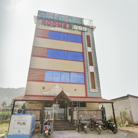 Green Park Vellore Buitenkant foto